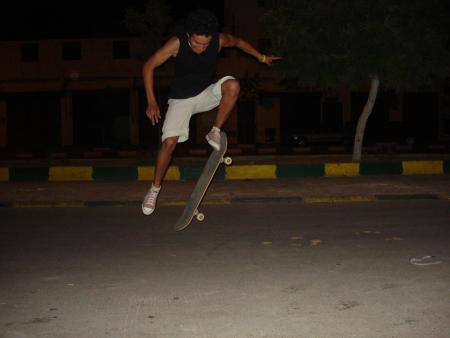 ......c...........moi.......red1...........with my skateboard.................
